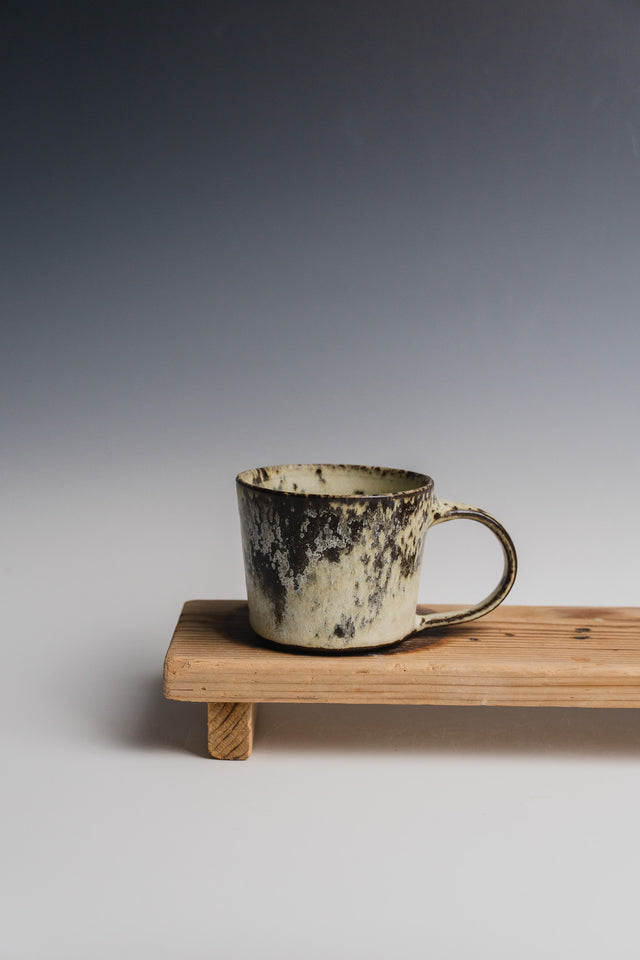Offwhite cappucino cup with handle