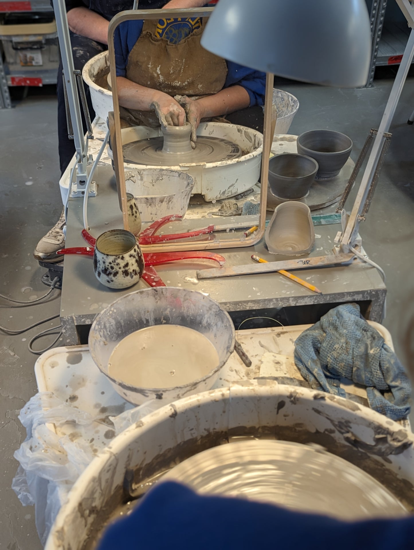 Continuing Potter's Wheel / Framhaldsnámskeið í rennslu (Thursday evening) - January 2024
