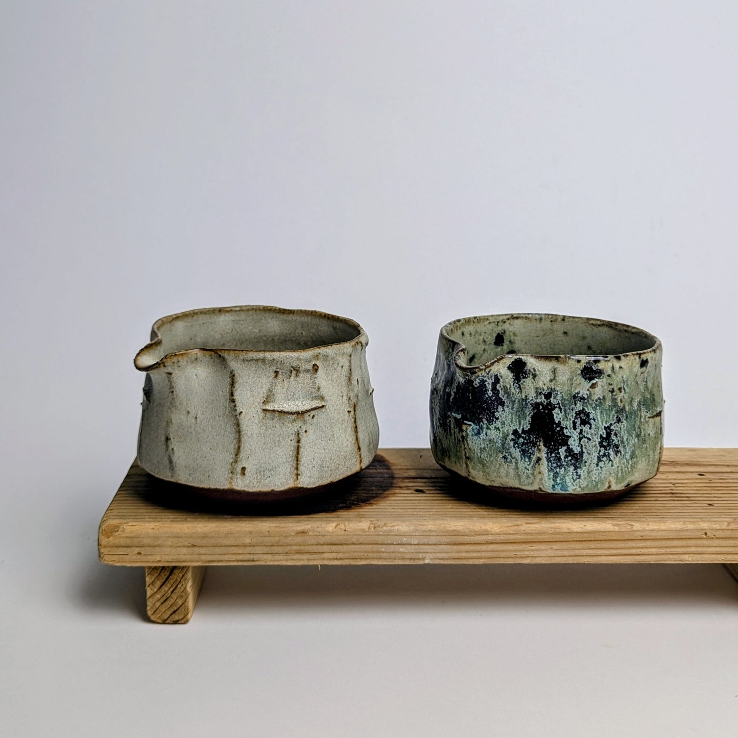 Chawan cup with spout medium size