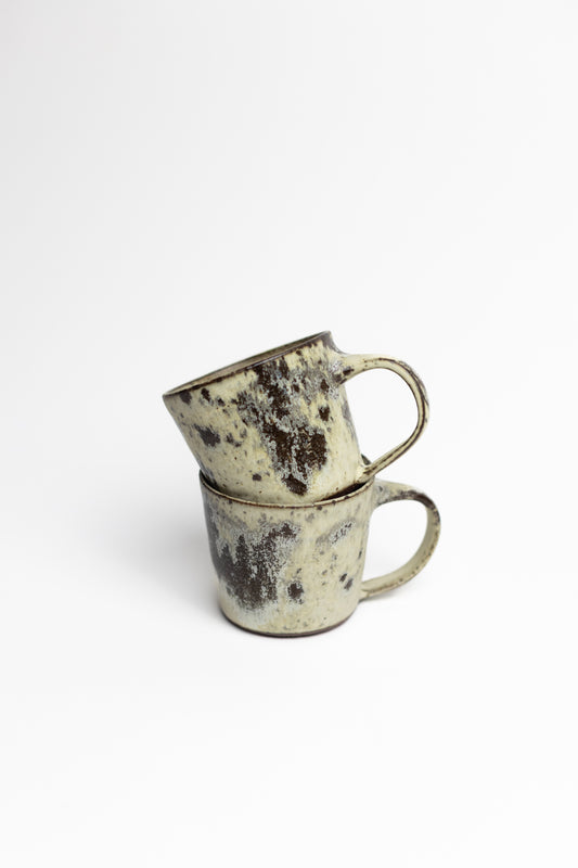 Offwhite cup with handle